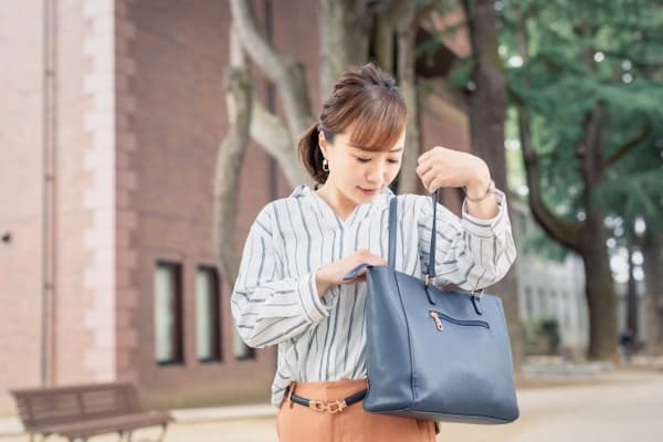 女性